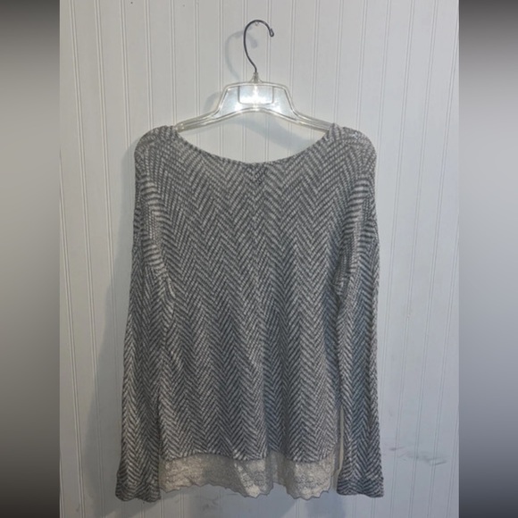 Wet Seal Long Sleeve - Picture 3 of 5